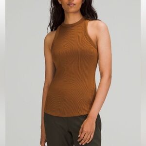 Lululemon high neck tank